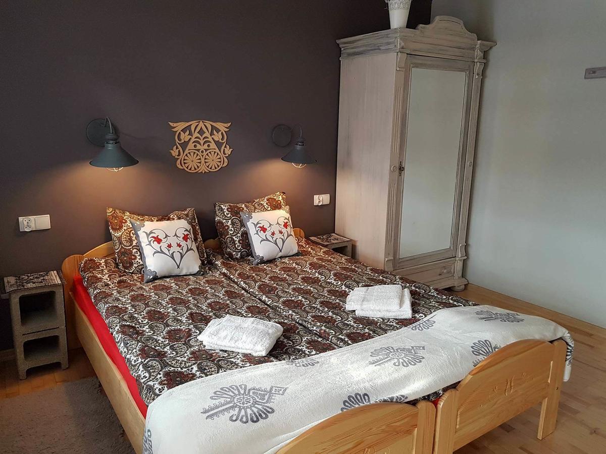 Koliba Nad Bialka Czarna Gora Bed & Breakfast Екстериор снимка